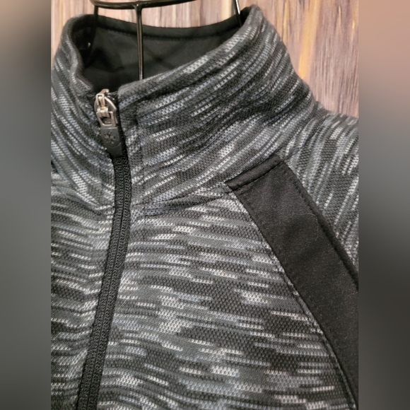 Gray workout sweater - Picture 3 of 6